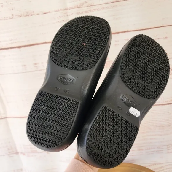 Crocs Neria Pro Black Work Clogs