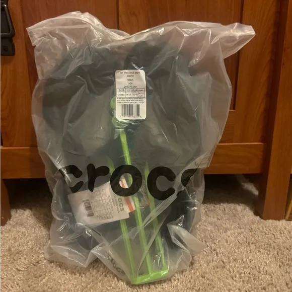 CROCS ON THE CLOCK SLIP RESISTANT WORK SLIP-ON