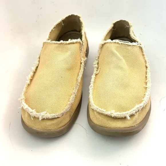 CROCS Santa Cruz Mens 11 Tan Canvas Slip On Loafer EUC