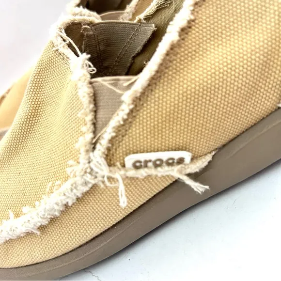 CROCS Santa Cruz Mens 11 Tan Canvas Slip On Loafer EUC