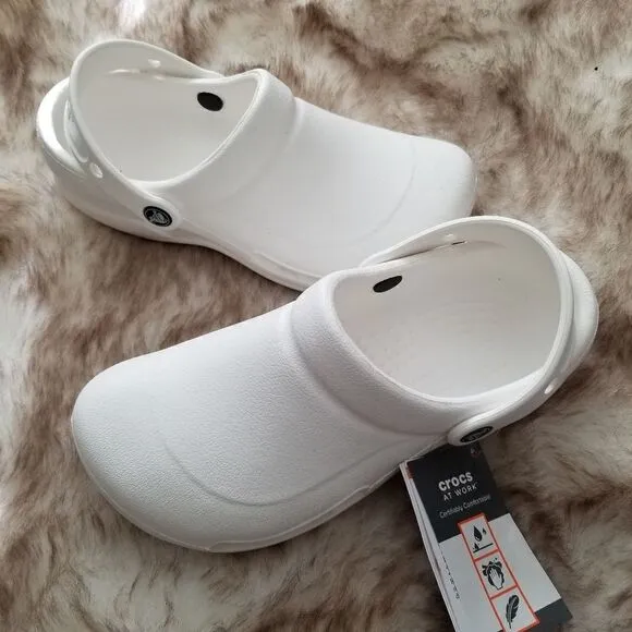 CROCS Specialist II Women's Clogs Work Shoes in White (no vents) NEW