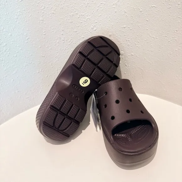 Crocs Stomp Unisex Platform Brown Slides Sz W 9 M 7 NWT