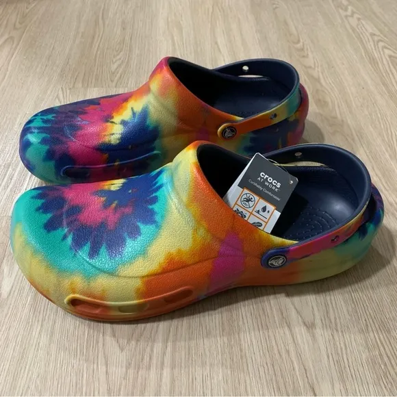 Crocs tie dye bistro work clog NWT