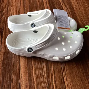 Crocs Unisex Classic Clog - White womens 9/mens 7