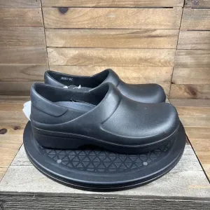 Crocs Womens Size 6 Black Dual Comfort Nurse Work Shoe Clogs NWOB