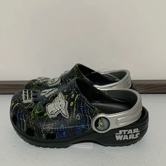 CROCS x Star Wars The Mandalorian The Child Clogs-Size c9 NWT