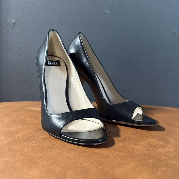 D&amp;G open toe heels. In great condition!