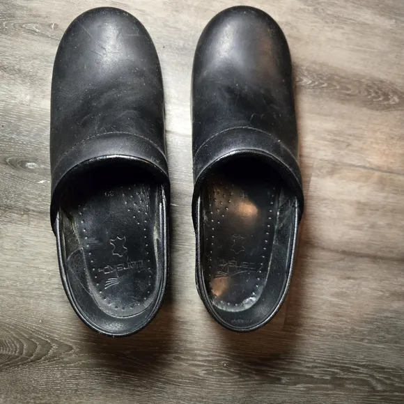 Dansko‎ Black Clogs Women Slip On Leather Mules Size EU 39 US 8.5 Nursin…