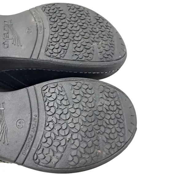 Dansko Black Professional Slip-On Clogs Size 40 Wide EU