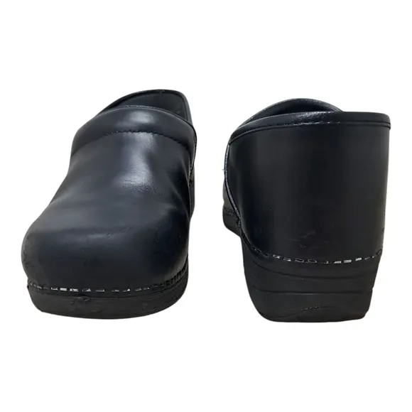 Dansko Black Professional Slip-On Clogs Size 40 Wide EU