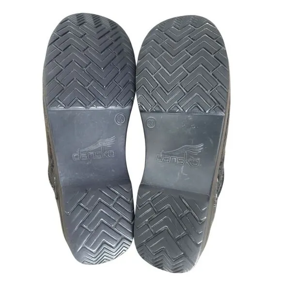 Dansko Black Leather Tooled Clog Size 39 US 9