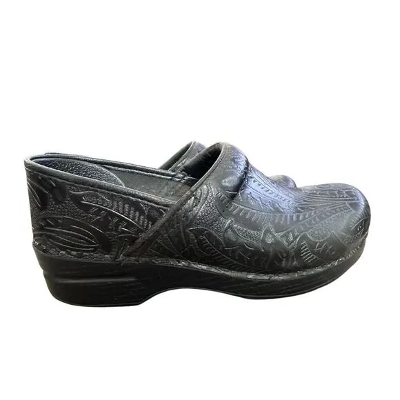 Dansko Black Leather Tooled Clog Size 39 US 9