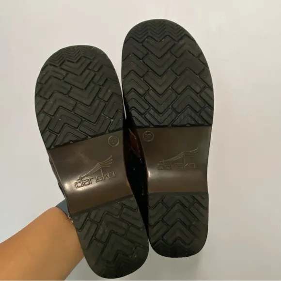 Dansko Clogs Women’s Penny Full Grain Black Leather Slip On Size 6.5 - 7