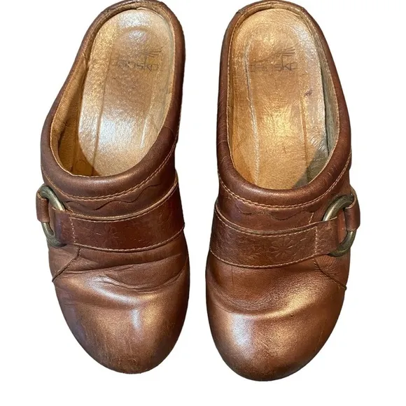 Dansko Dark Brown Work Clogs l Women’s Size 7.5 Shoes