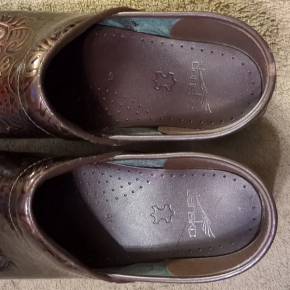 Dansko Embossed Clogs - Metallic Brown Women's 41 Euro (11 US)