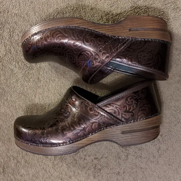 Dansko Embossed Clogs - Metallic Brown Women's 41 Euro (11 US)