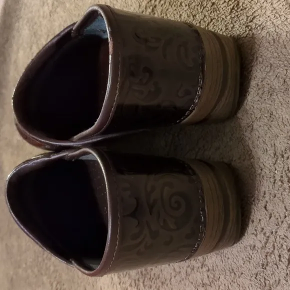 Dansko Embossed Clogs - Metallic Brown Women's 41 Euro (11 US)