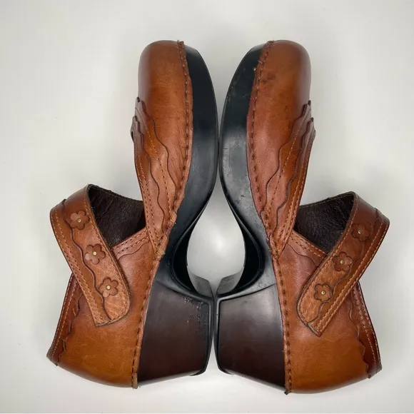 Dansko Harlow Mary Jane Clogs Brown Leather Size 39 Flowers Daisies