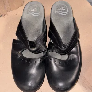 Dansko Leather Clogs Mules Size 9.5- 10 /40 Black