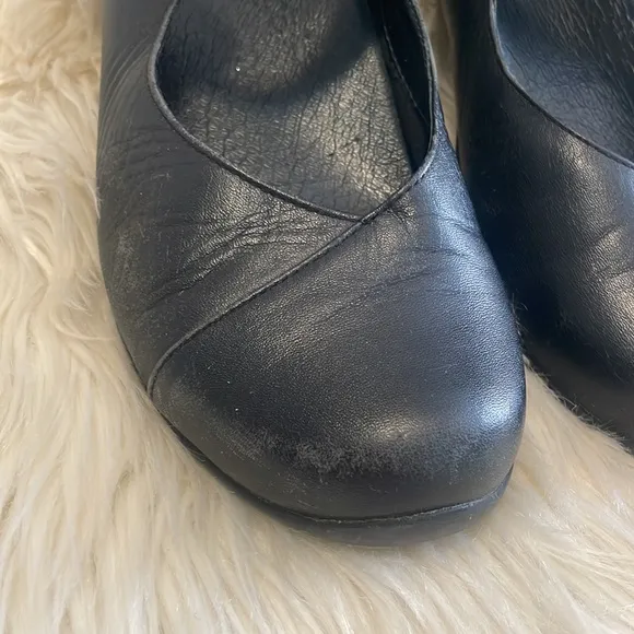Dansko leather Velcro black round toe slip on clogs nurse business shoes sz 39