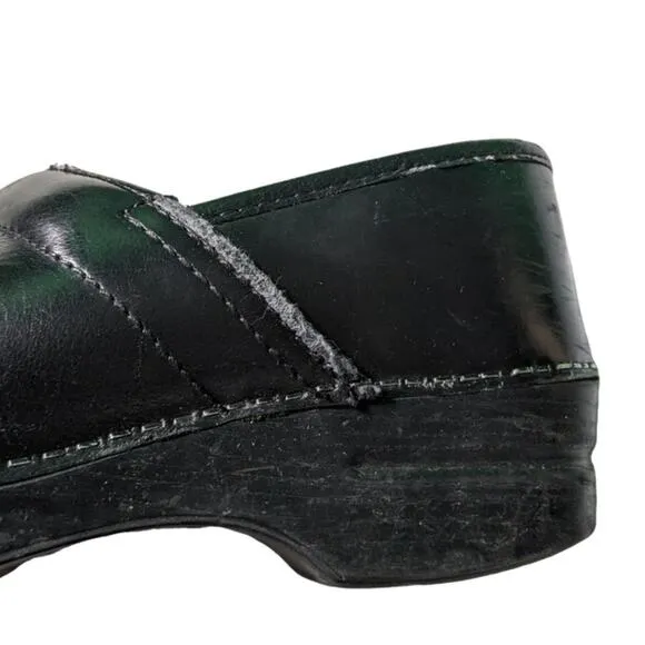 DANSKO leather work nurse clogs Women's Size 40 / 9.5-10 in Black