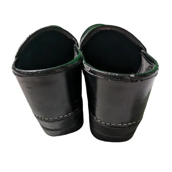 DANSKO leather work nurse clogs Women's Size 40 / 9.5-10 in Black