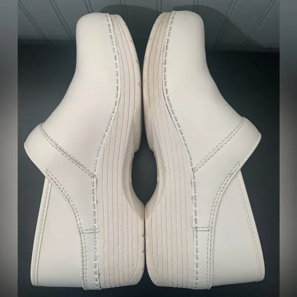 Dansko‎ LT Clogs White Size 40