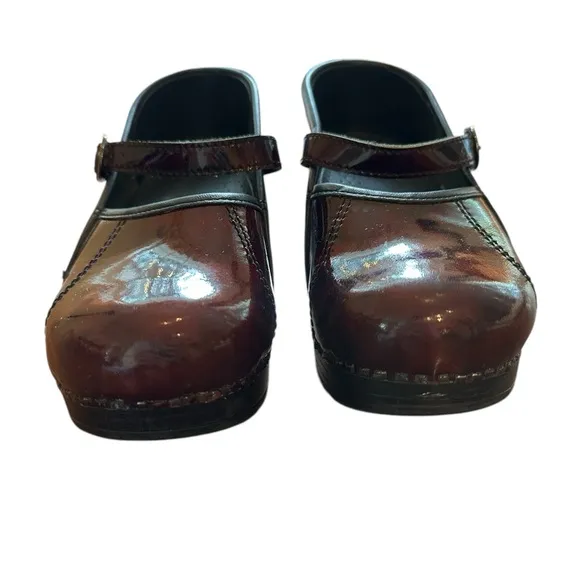 Dansko Mary Jane Clogs Red Patent Leather EU38