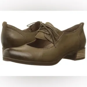 Dansko Mary Jane Linda Lace Up Pump Oxfords in Taupe Burnished Leather Size 36