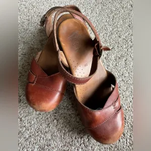 Dansko Mary Jane Slingback Sandals Clogs Shoe Size 42 Tan Leather - Closed Toe
