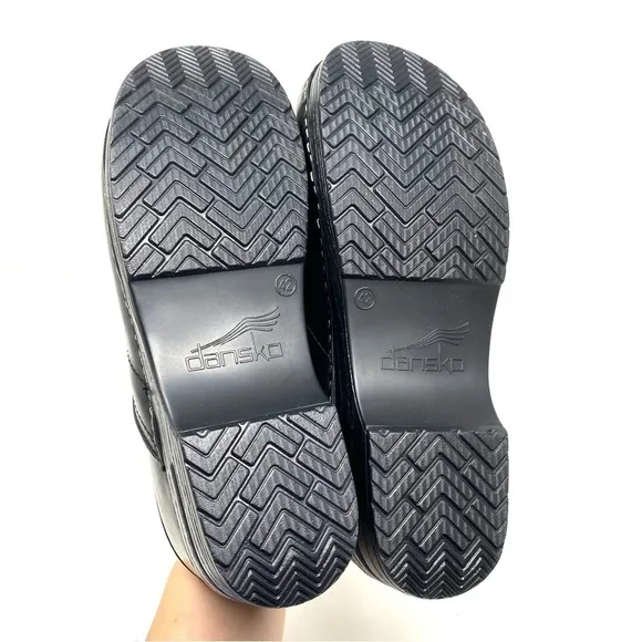 DANSKO Narrow Professional Cabrio Black Clogs
