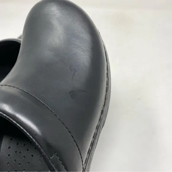 DANSKO Narrow Professional Cabrio Black Clogs