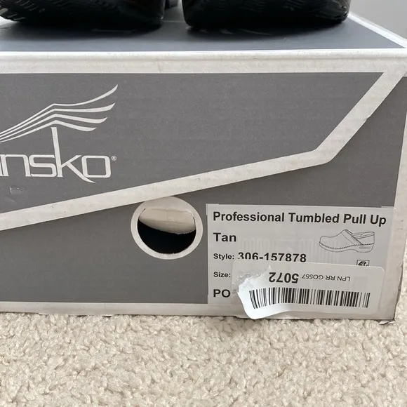 Dansko NIB Women's Brown Professional Tumbled Pull Up Clogs Size‎ EU 36 US 5.5-6