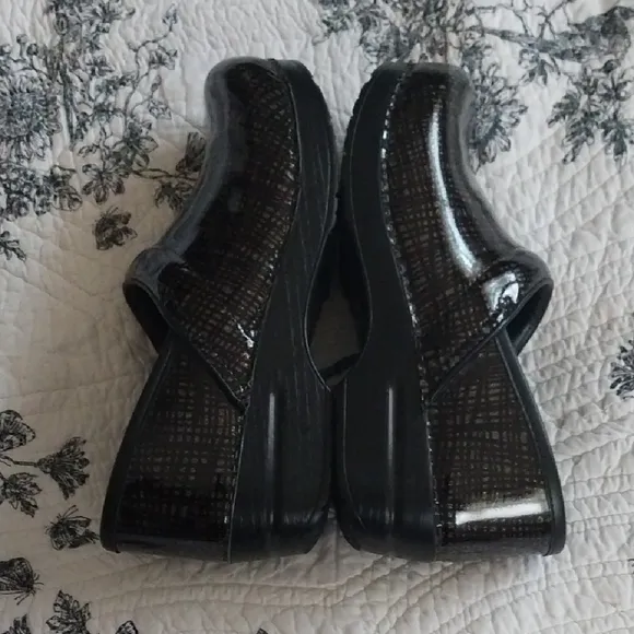 Dansko NWOB clogs size 39