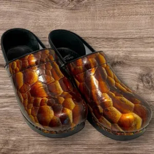 Dansko Patent Leather Clog Tiger's Eye Animal Print Ember/Copper Size 39