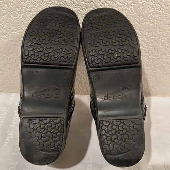 Dansko Pro-XP Clogs