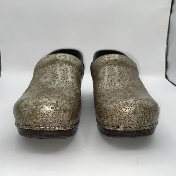 Dansko Pro XP Professional Clogs Women's Size‎ 7.5, Gold, Brown Floral Medallion