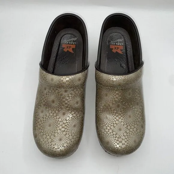 Dansko Pro XP Professional Clogs Women's Size‎ 7.5, Gold, Brown Floral Medallion