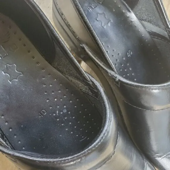 Dansko Professional Black Leather Stapled Slip-on Nursing Platform Clogs 40
