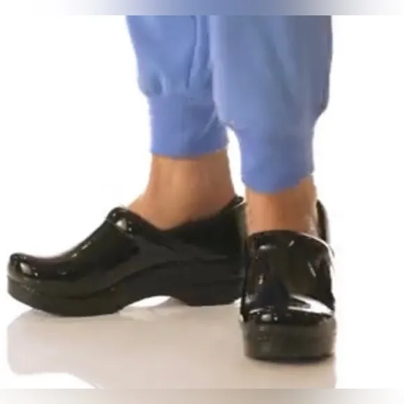 Dansko Professional Black Patent clogs NEW