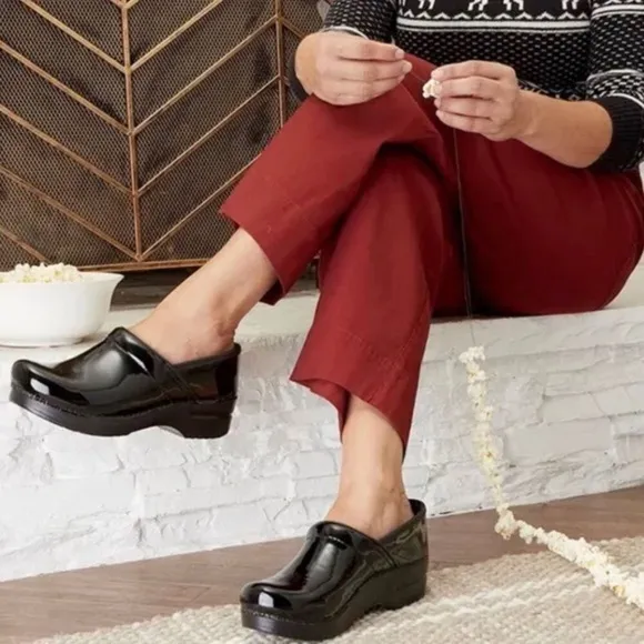 Dansko Professional Black Patent Leather Clogs | 37