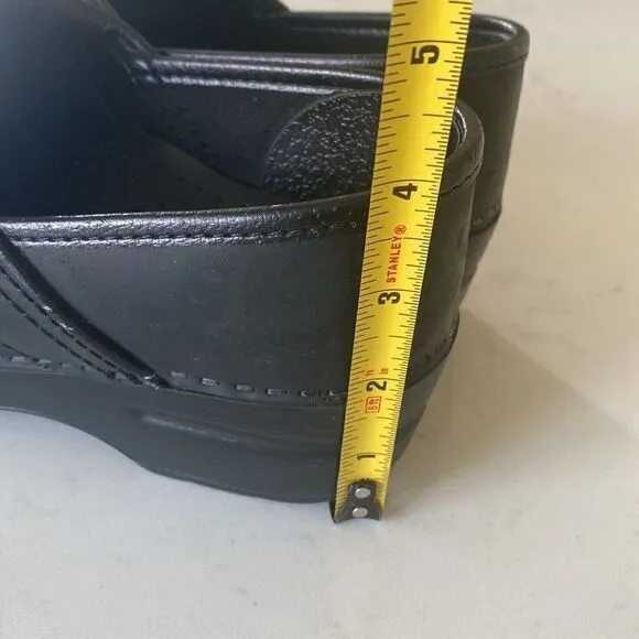 Dansko Professional Black Oiled Leather Clogs Size 37