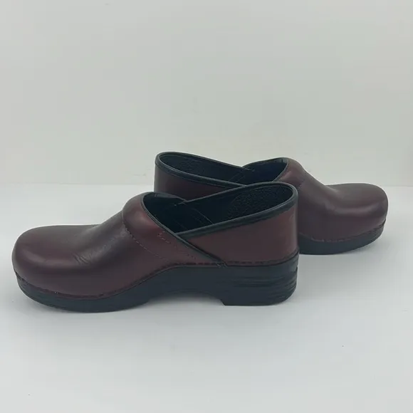 Dansko Professional Brown Leather Clogs Size 42 US 11.5 - 12 Comfort Work Shoes