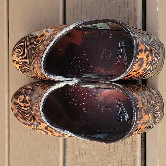 Dansko Professional Cheetah Print Patent Leather  Clogs - Size UK 38 |US 7.5-8