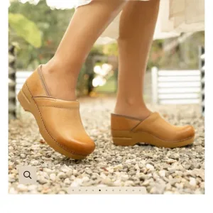 Dansko professional clogs leather tan honey brown 42 work shoes comfortable