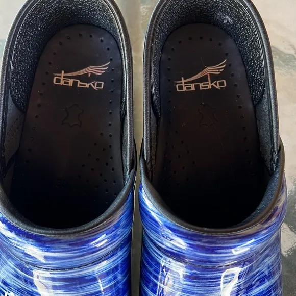 Dansko Professional Clogs New no Box Sz 38 (7.5-8) Patent Leather in Blue Water