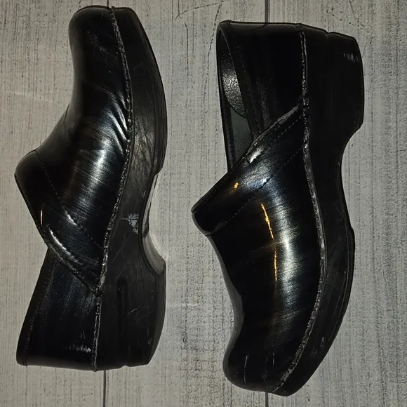 Dansko Professional Metallic Patent Leather Clogs Blue/Gray/Black Size EU 37