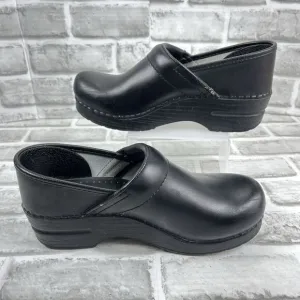 Dansko Professional Women's Size 38- 7.5/8 Black Leather Work Nurse Clogs