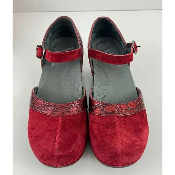 Dansko Sally Red Suede Croc Mary Jane Clogs Size EU 38 7.5/8