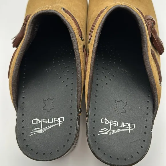 Dansko Shannon Leather Tassel Clogs Size 40 eu